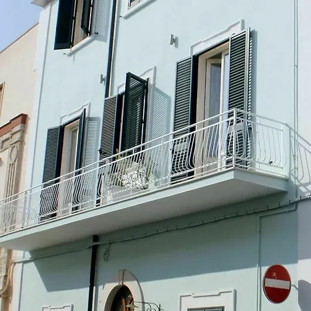 Elementa Bed & Breakfast 3*