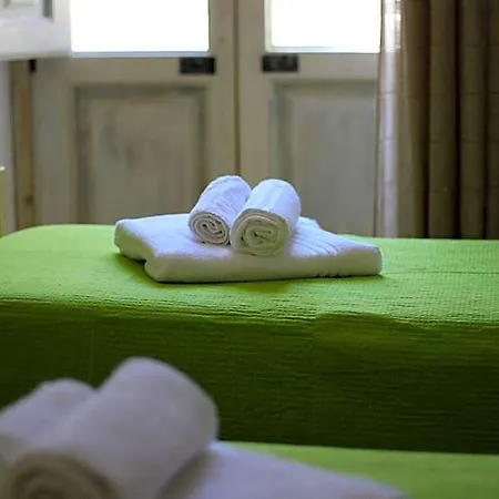 Bed and Breakfast Elementa 3*